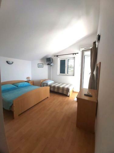 Studio Apartments, Balica Rat