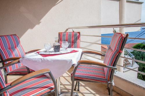 Larus-m Apartments