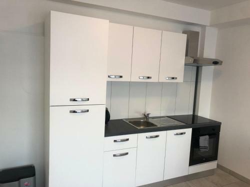 Hostal Elona Apartments