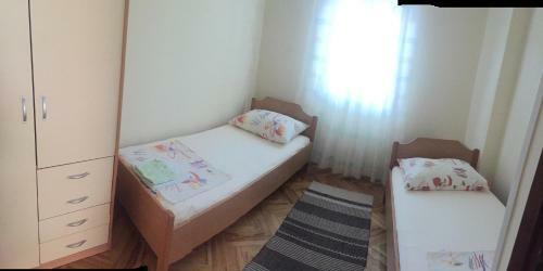 Hostal Apartments And Rooms Krstina