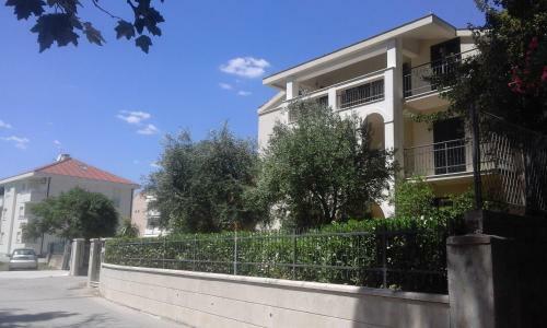Seaside Apartments