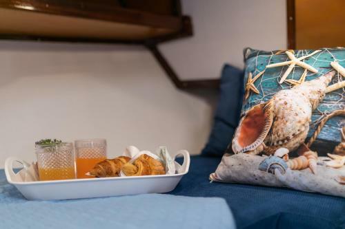 Marta Boat B&B