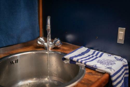 Marta Boat B&B