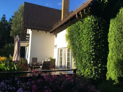 Lapalice Holiday Home