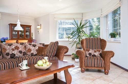 Lapalice Holiday Home