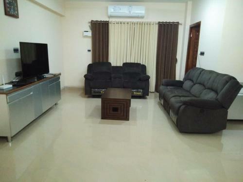 Phoenix Serviced Apartment - Sri Illam