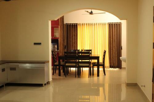 Phoenix Serviced Apartment - Sri Illam