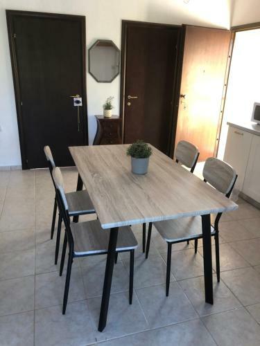 Anna House Palouri