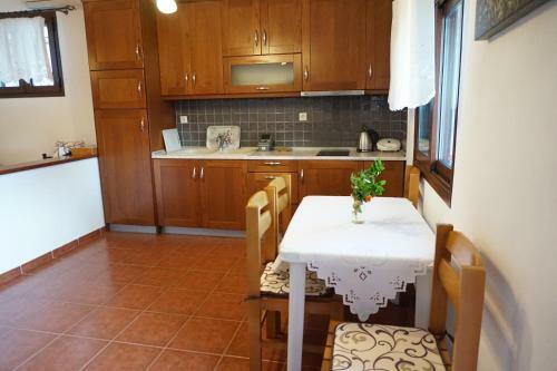 Eleni Beach Apartments
