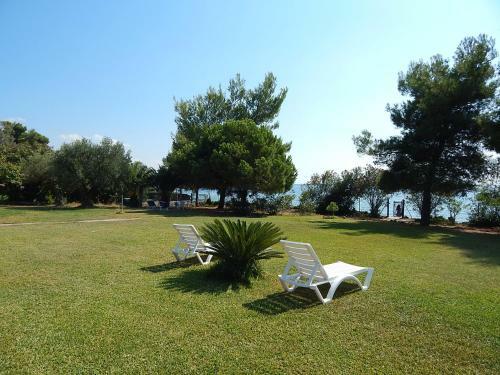 Eleni Beach Apartments