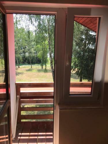 Dom Nad Jeziorem Zdworskim