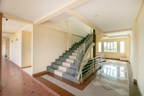 Hotel Oyo 75387 4 Men Court