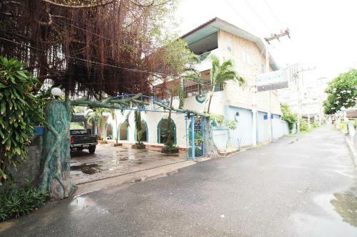 Hotel Oyo 1003 Naklua House