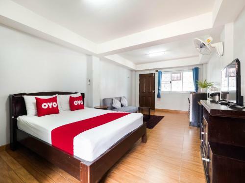 Hotel Oyo 1157 Ploy Pailin Place