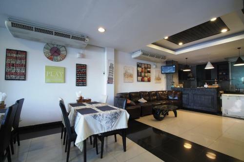 Hotel Oyo 898 Sota Residence