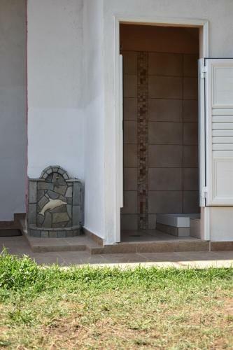 Athena's Apartments & Studios