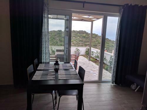 Above The Sea Apartments