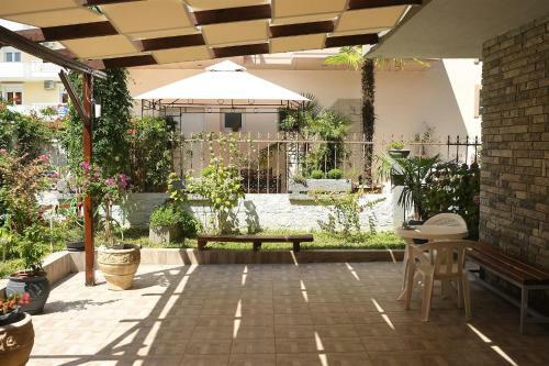 Hostal Villa Fallias
