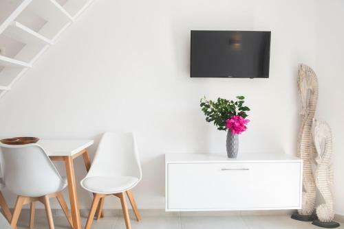 White Orchid Luxury Apartments