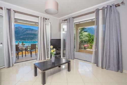Thea Family Apartment