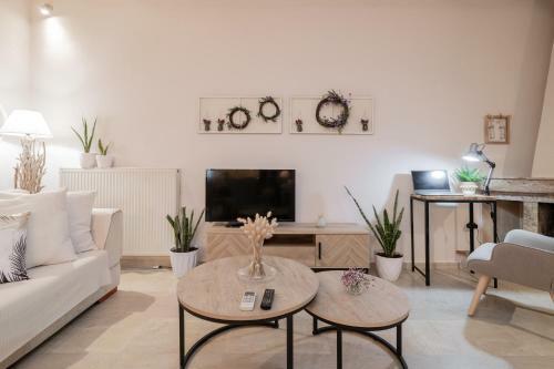 Spiros' Apartment In Central Location