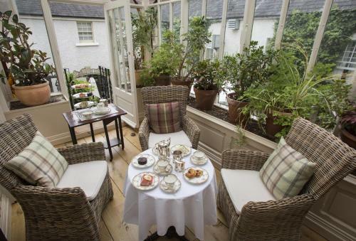 Raheen House Hotel