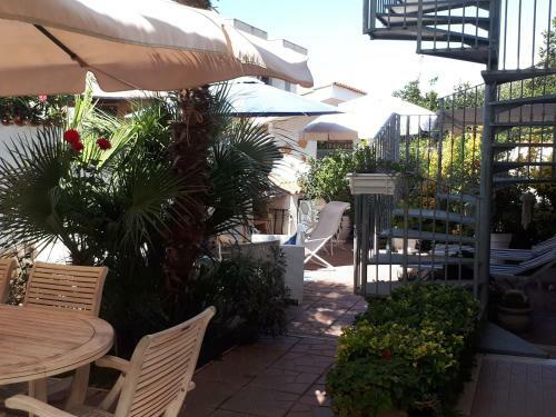 Apartamento Domus Claudio Garden - Monolocale Con Giardino E Vasca Idromassaggio
