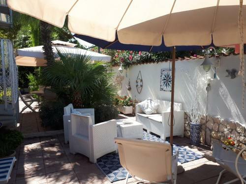 Apartamento Domus Claudio Garden - Monolocale Con Giardino E Vasca Idromassaggio