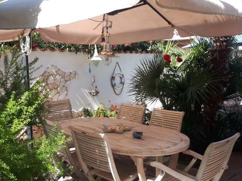 Apartamento Domus Claudio Garden - Monolocale Con Giardino E Vasca Idromassaggio