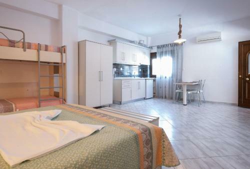 Nikola's Apartments