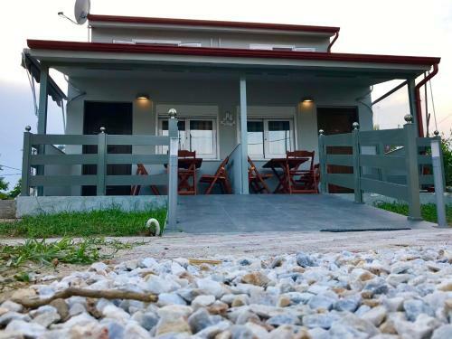 Dafni Dolphins House Villas