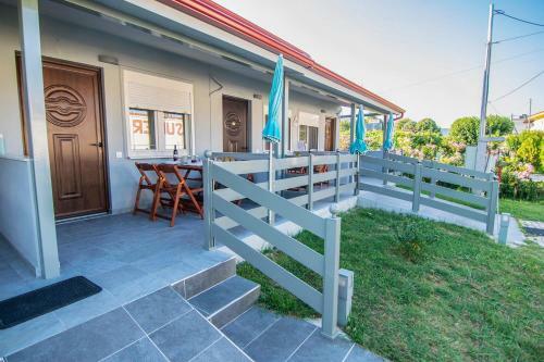 Dafni Dolphins House Villas