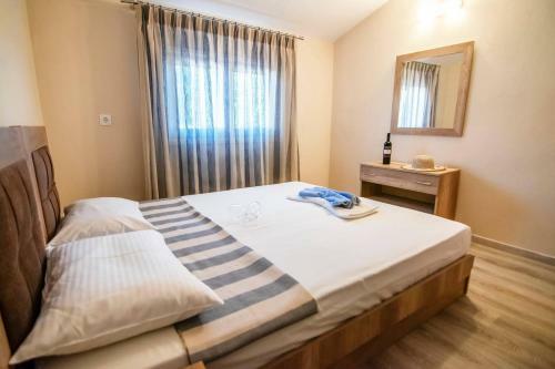 Dafni Dolphins House Villas