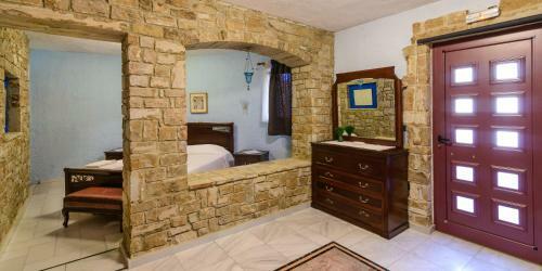 Maria Elena Villas III