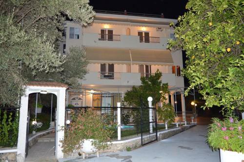 Margarita Apartments