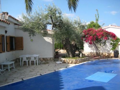 Chalet Con Piscina