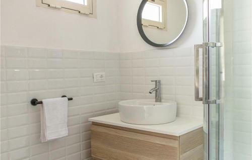 Nice Home In Luogosanto With 2 Bedrooms