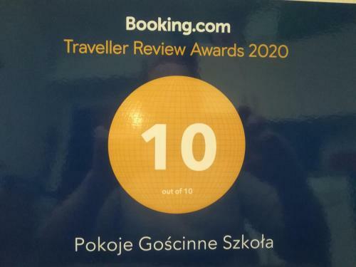Pokoje Go?cinne "szko?a"