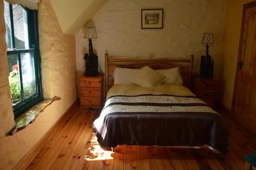 Bed & Breakfast Lissyclearig Thatched Cottage
