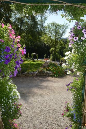 Bed & Breakfast Lissyclearig Thatched Cottage