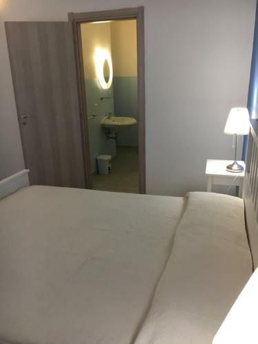 Hostal D'annunzio Rooms