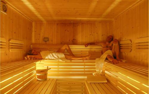 Stunning Apartment In Ponte Di Legno With Wifi