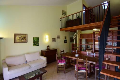 Villa With Swimming Pool&garden
