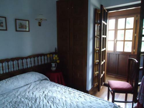 Hostal Monta�es