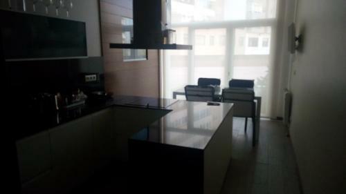 Apartamento Modernista Con Garaje