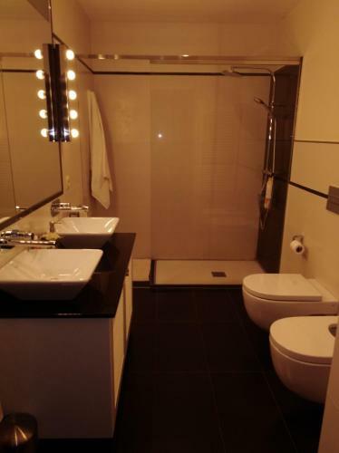 Apartamento Modernista Con Garaje