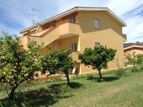 Lemon House
