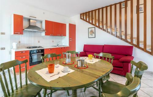 Three-bedroom Holiday Home In Albarella Ro