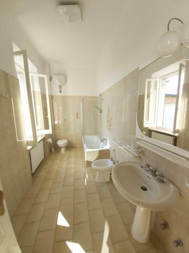 Hostal Affittacamere Villa Adriana