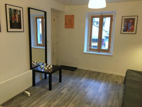 Arc Apartment
